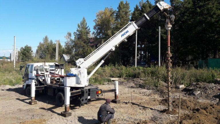 Бурение отверстий, установка/выемка столбов, винтовые сваи - фото 1