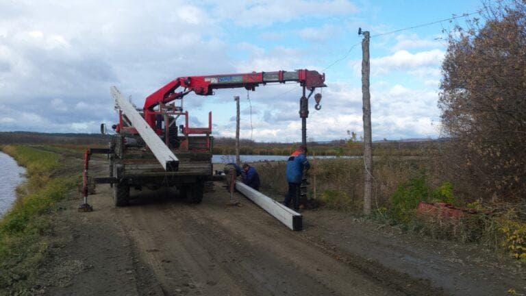Бурение отверстий, установка/выемка столбов, винтовые сваи - фото 2