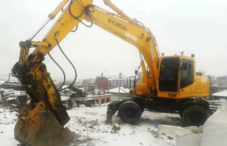 Экскаватор-погрузчик JCB